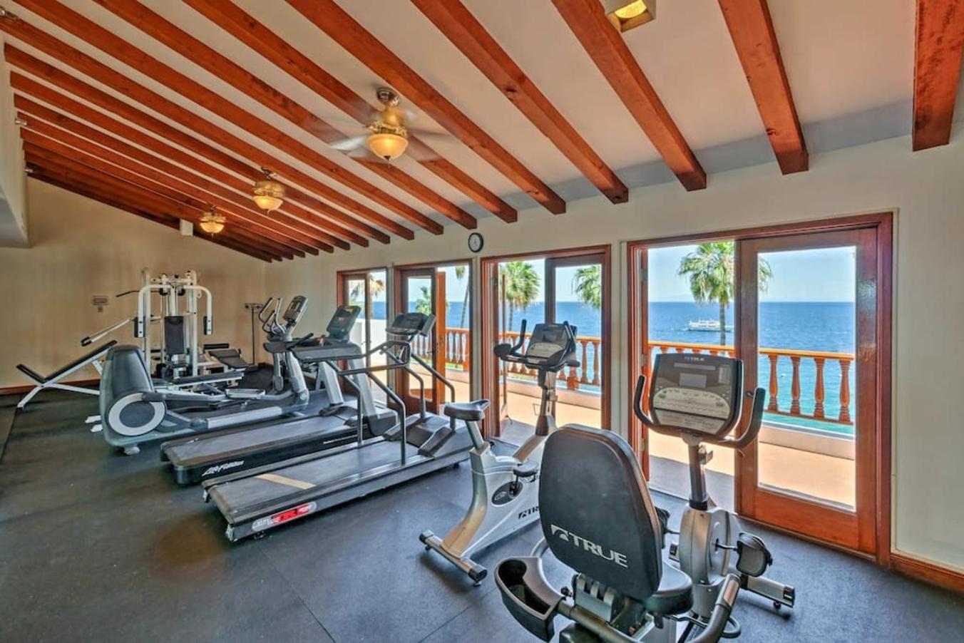 Lux Oceanfront Villa With Breathtaking Views Avalon Exterior photo